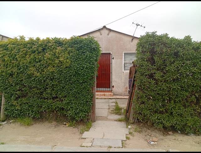 1 BEDROOM FREEHOLD FOR SALE IN MXOLISI PHETANI